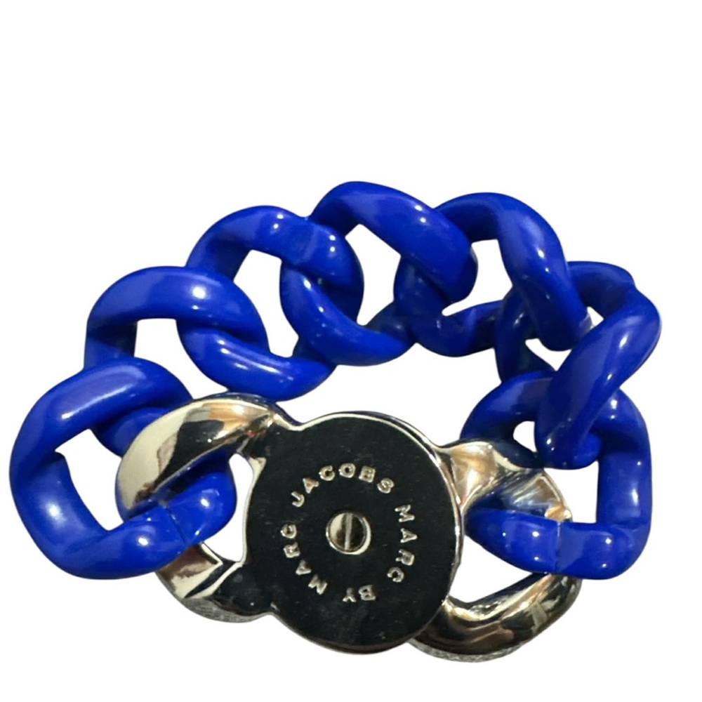 Marc Jacobs Vibrant Blue Chain Bracelet with Silver Clasp